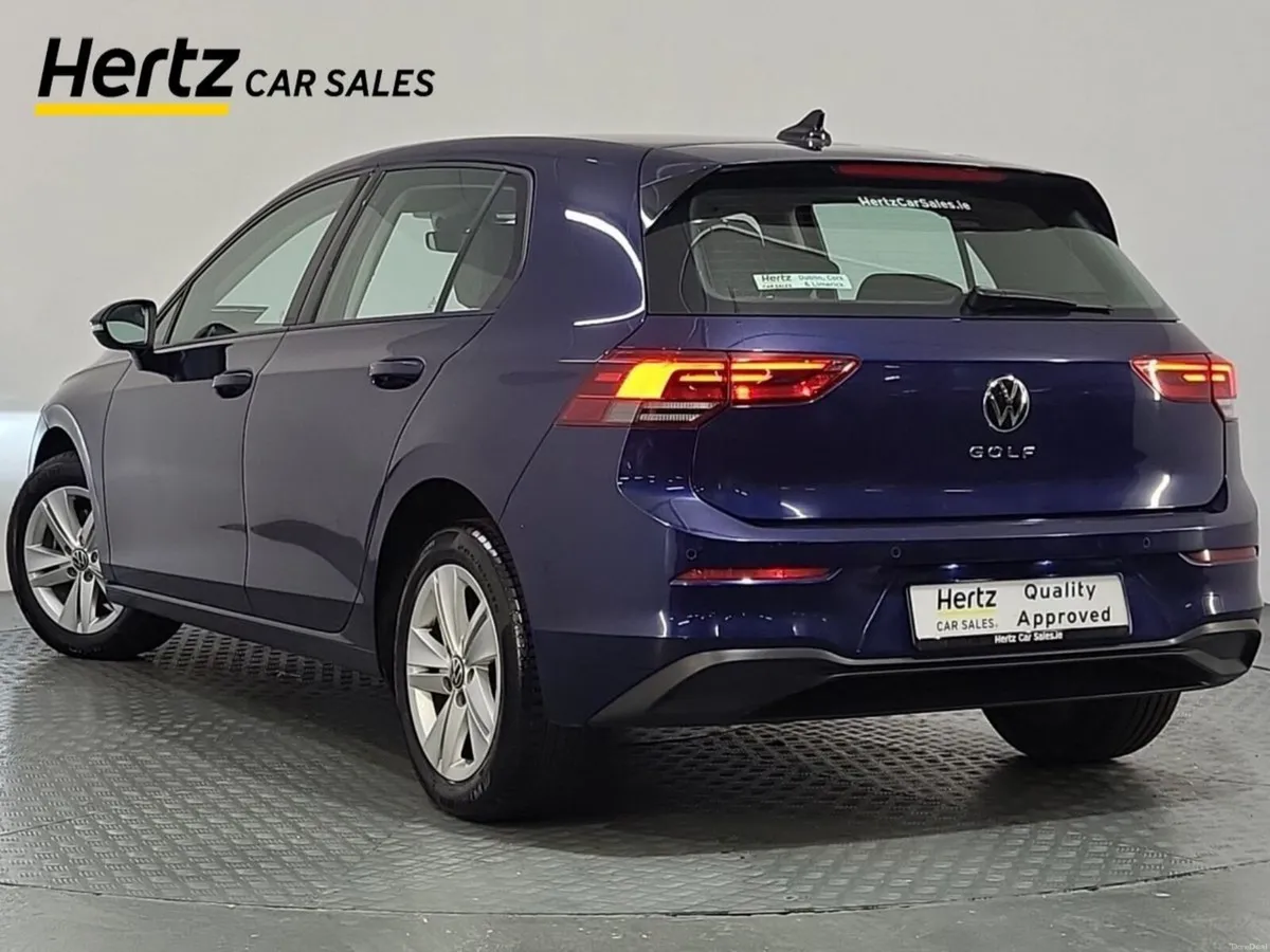 Volkswagen Golf Golf LIFE 110HP Petrol Manual - Image 3