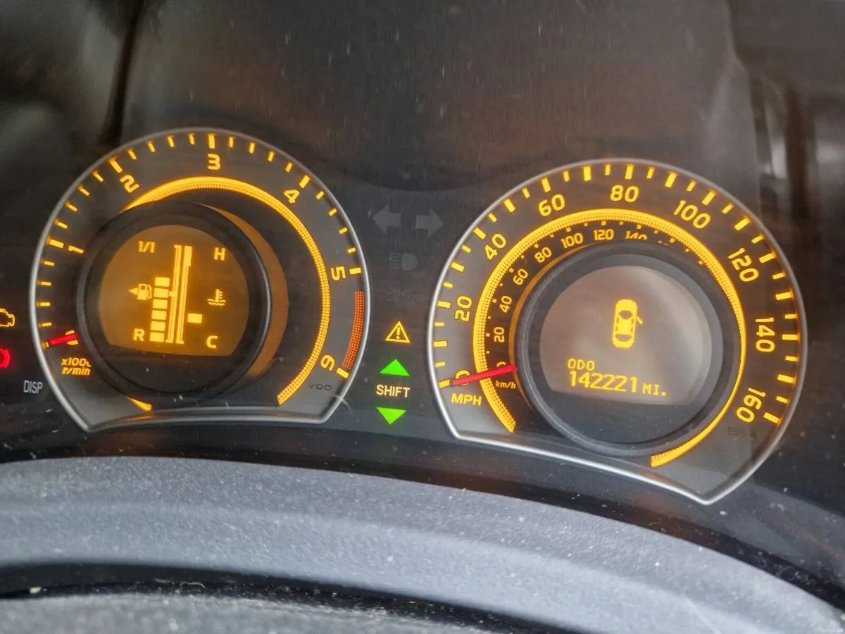 Toyota auris. 1.4 diesel 2008 - Image 6