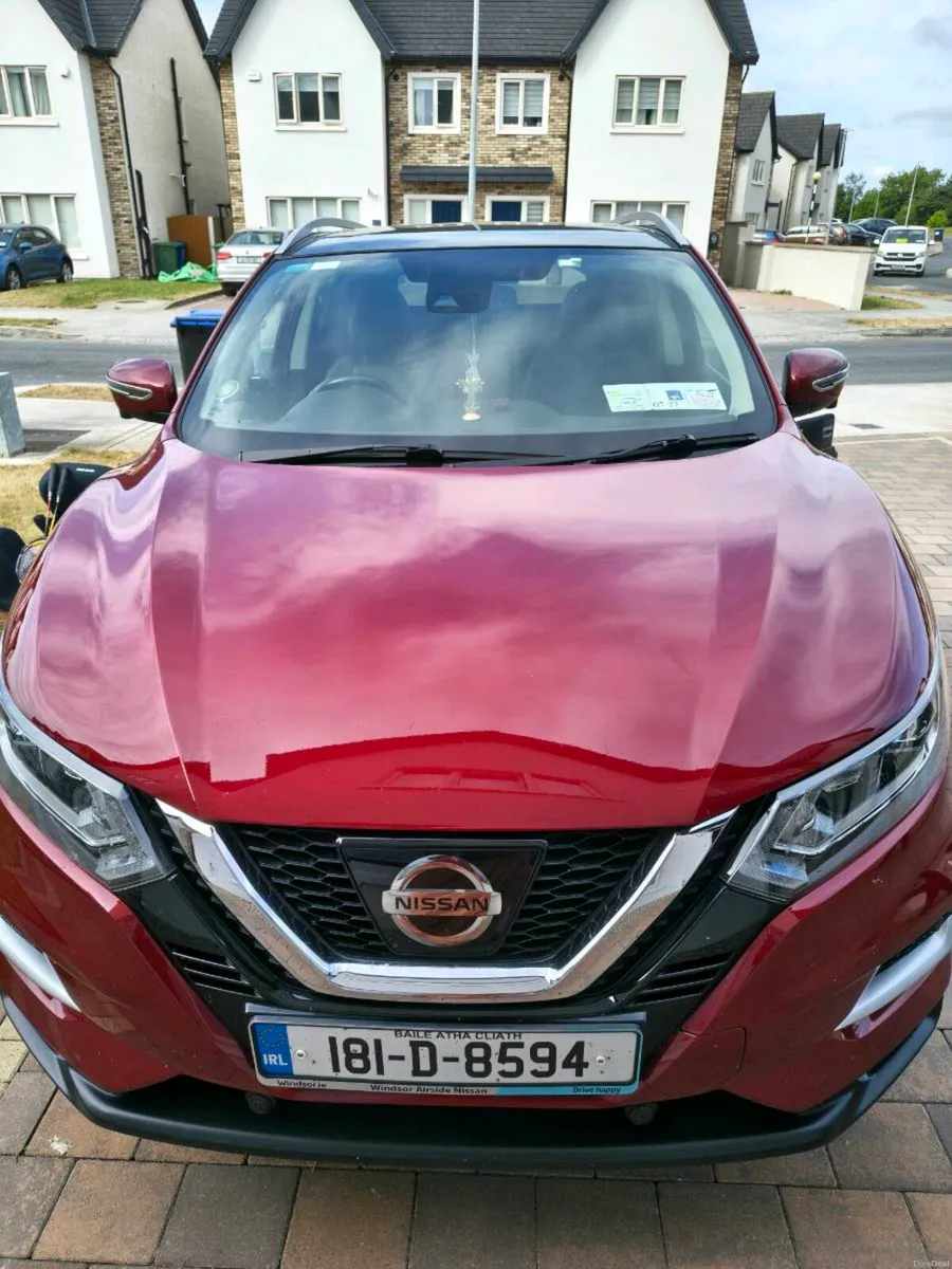 Nissan Qashqai 1.2 SV Premium SS Part LEA 4DR - Image 1