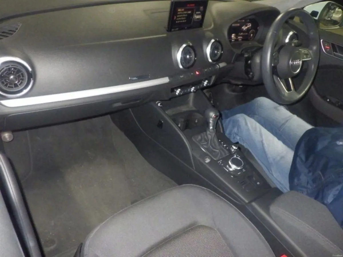 Audi A3 1.4 TFSI AUTOMATIC SIGNATURE EDITION - FAC - Image 3
