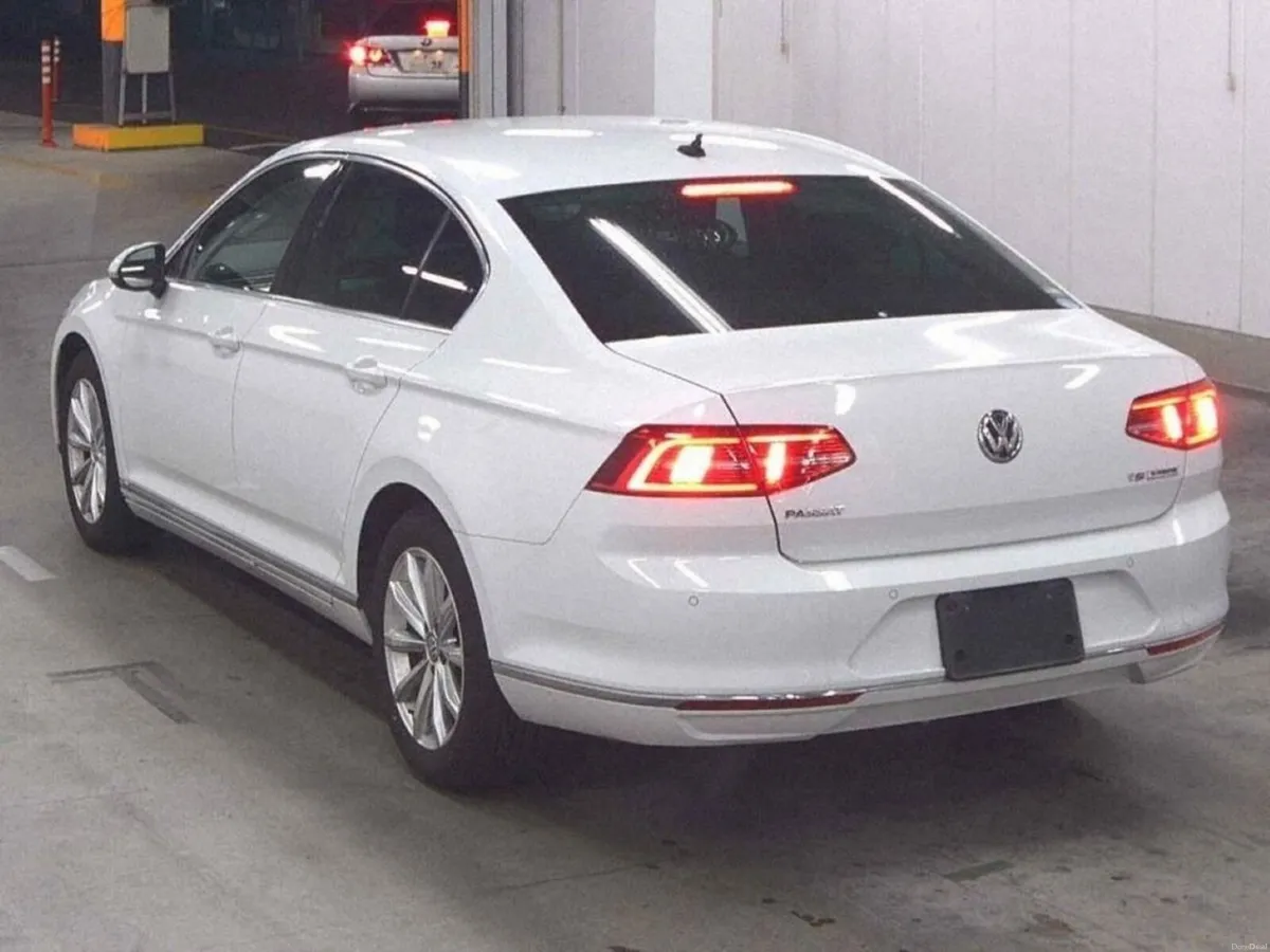 Volkswagen Passat 1.4 TSI ELEGENCE LINE AUTOMATIC - Image 2