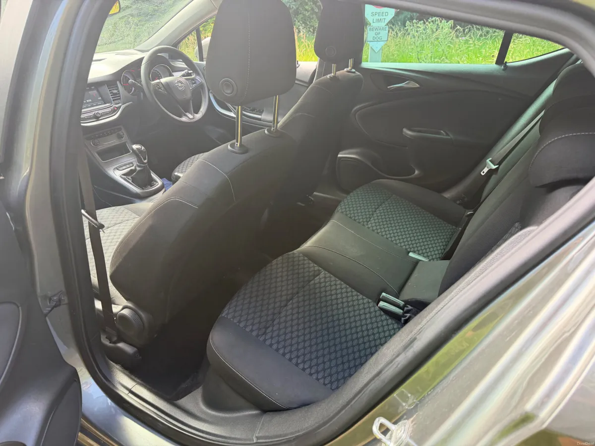 192 Opel Astra 1.6cdti .. LOW KMS - Image 5
