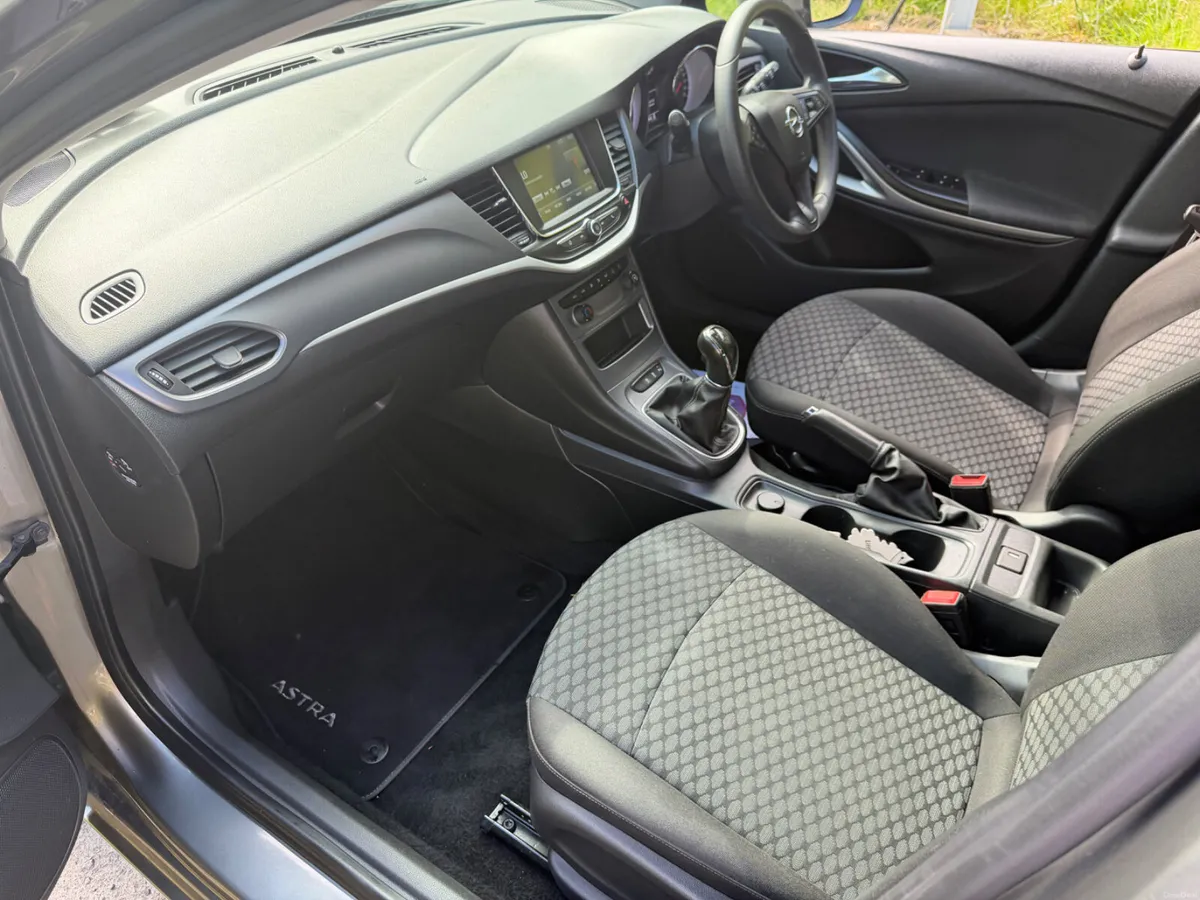 192 Opel Astra 1.6cdti .. LOW KMS - Image 6