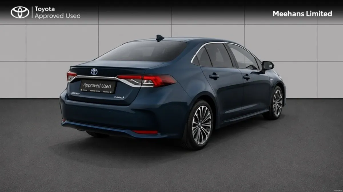Toyota Corolla COROLLA SALOON LUNA SPORT - Image 2