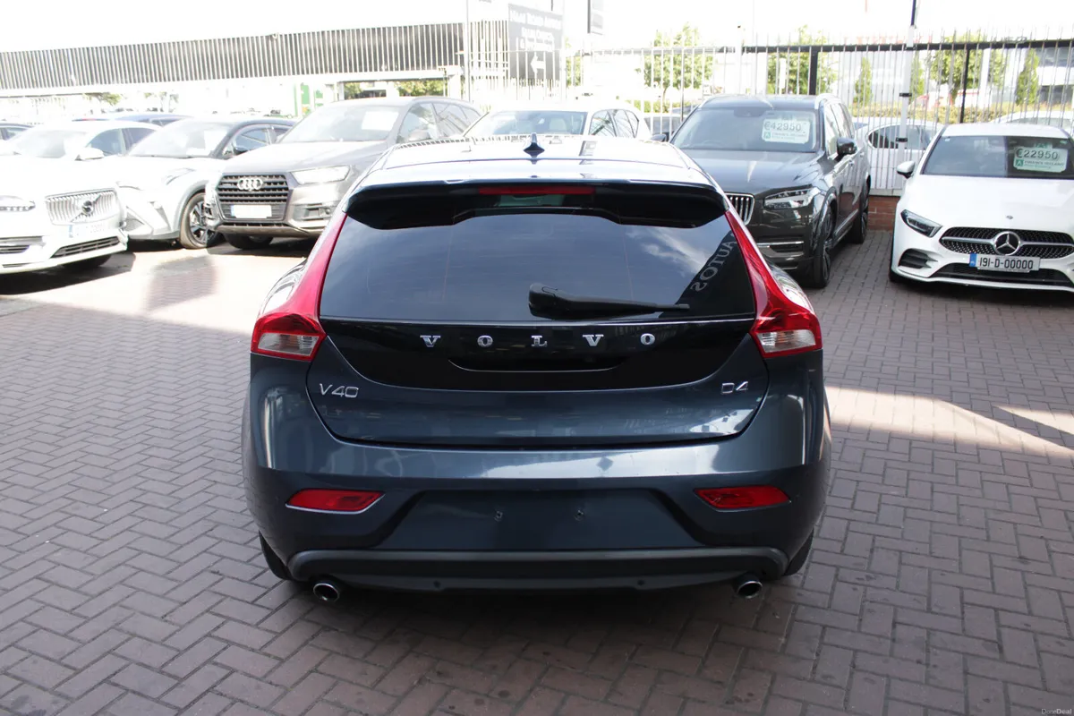 2019 VOLVO V40 D4 2.0 5DR HATCHBACK AUTOMATIC - Image 5