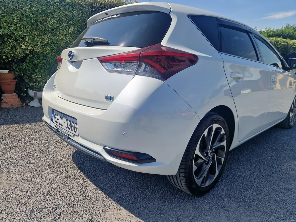 Toyota Auris Hybrid 2016 - Image 4