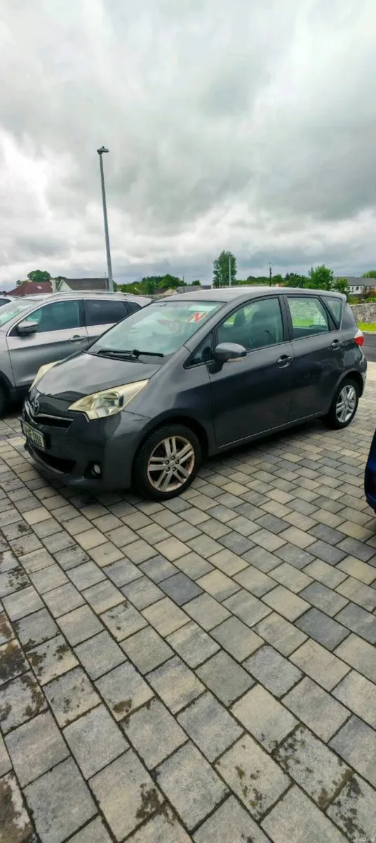 car - Image 1