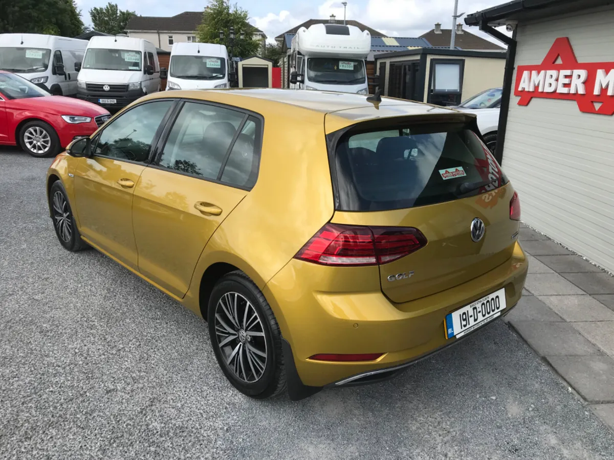 2019 Volkswagen Golf SE NAVIGATION TSI EVO - Image 4