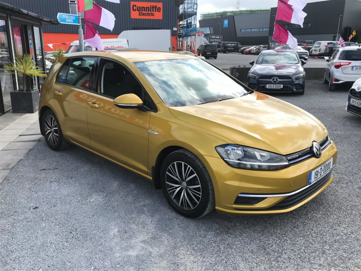 2019 Volkswagen Golf SE NAVIGATION TSI EVO - Image 1