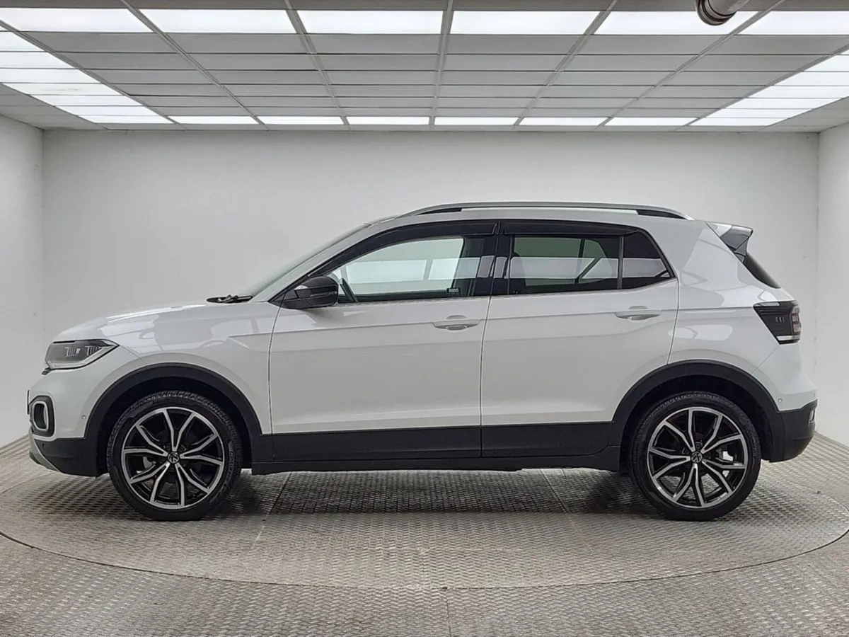 Volkswagen T-Cross TSI FIRST PLUS - Image 5
