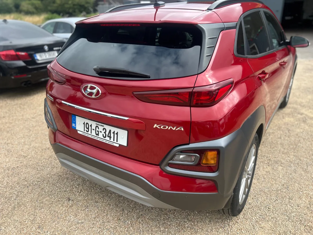 Hyundai KONA executive - Image 5