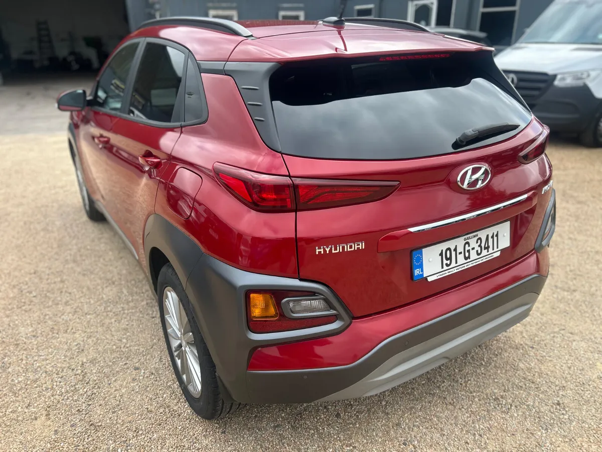 Hyundai KONA executive - Image 4