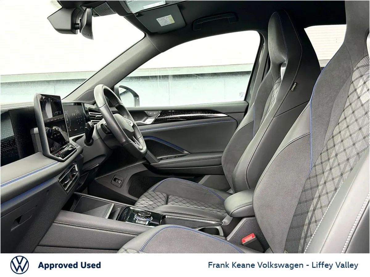 Volkswagen Tiguan R-LINE AUTO 1.5 PHEV DSG 204HP * - Image 4