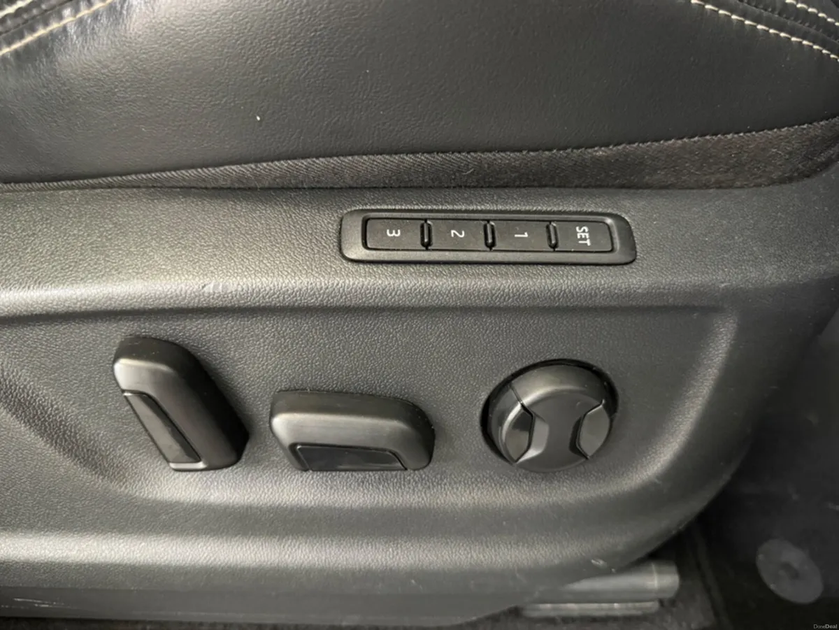 Skoda Kodiaq **7 SEATS **4X4 **PAN SUNROOF **HALF - Image 5