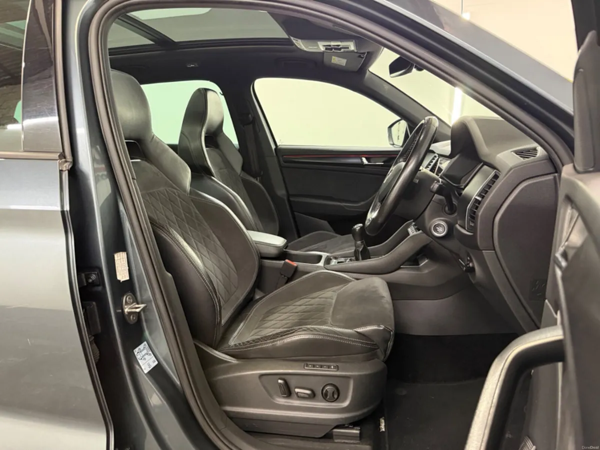 Skoda Kodiaq **7 SEATS **4X4 **PAN SUNROOF **HALF - Image 4