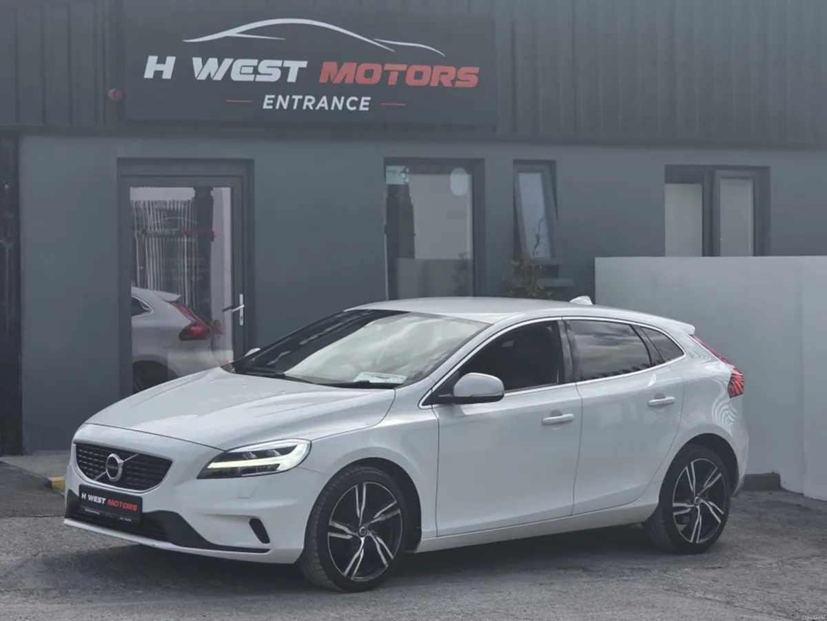 Volvo V40 2.0 D2 R-DESIGN PRO 120BHP 5DR 40 SERIES - Image 1