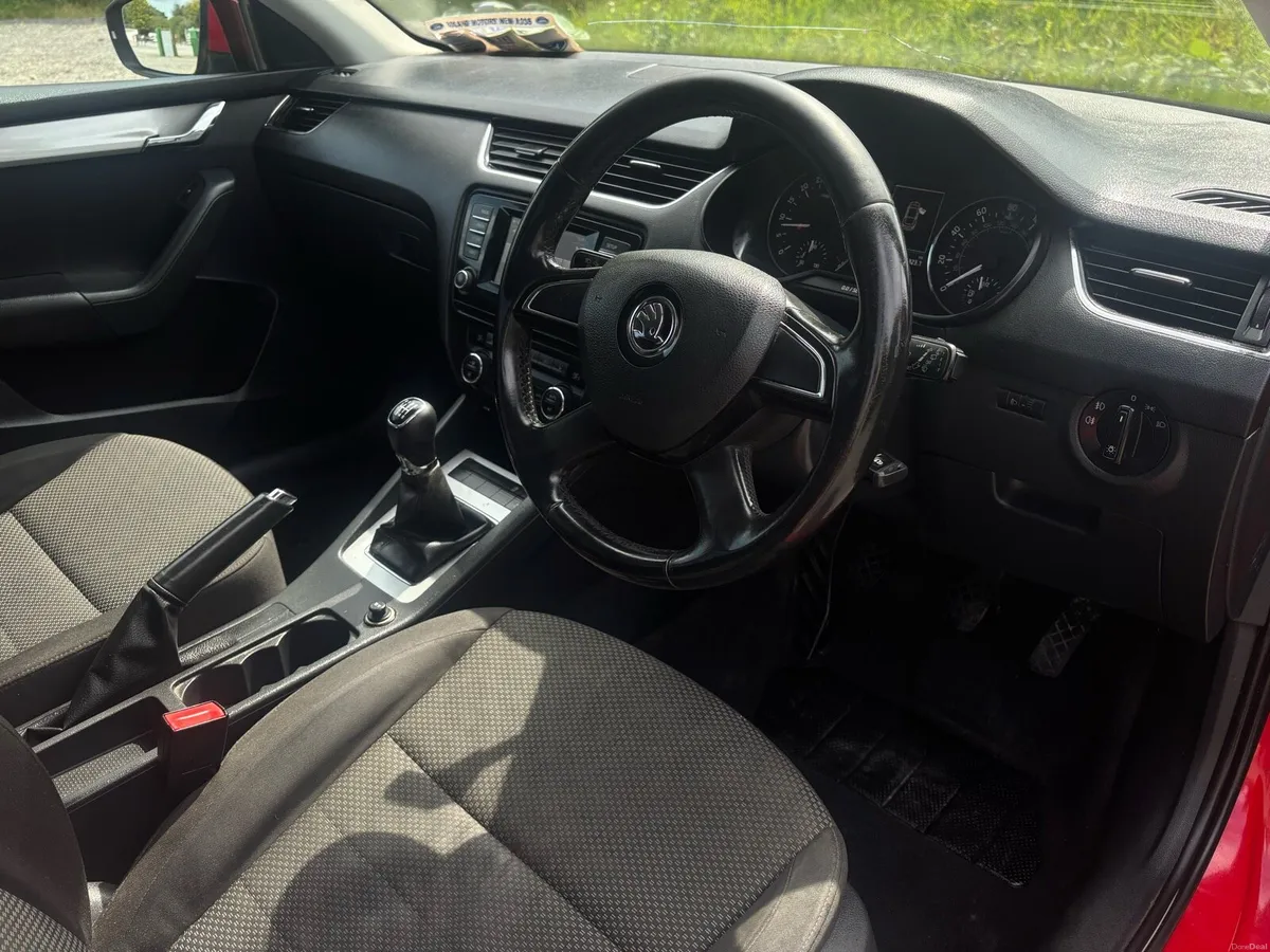 Skoda Octavia SE 2.0TDI NCT 04/27 - Image 5
