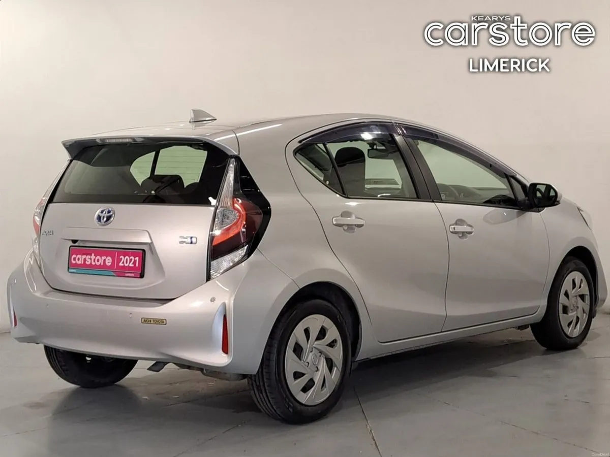Toyota Aqua 1.5 HYBRID - Image 3