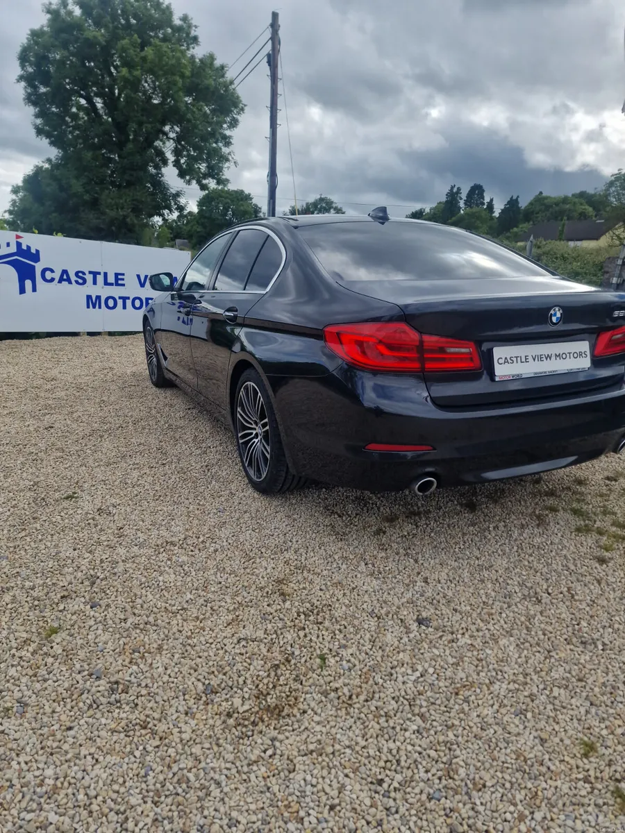 17 BMW 520d Xdrive Business edition - Image 5
