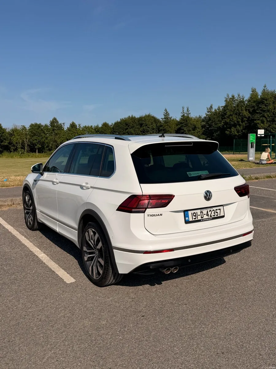 VOLKSWAGEN TIGUAN R-LINE 1.5 PETROL - Image 2