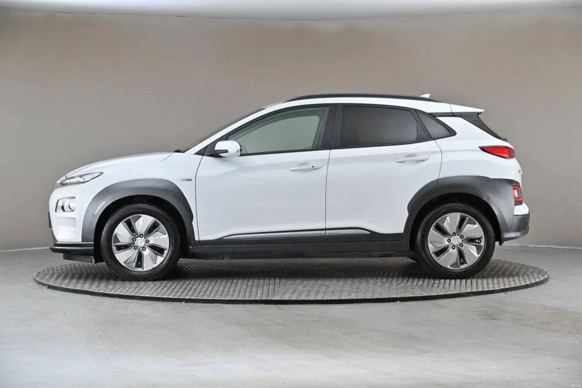 Hyundai KONA EV PREMIUM KAUAI **FULL GREY LEATHER* - Image 5