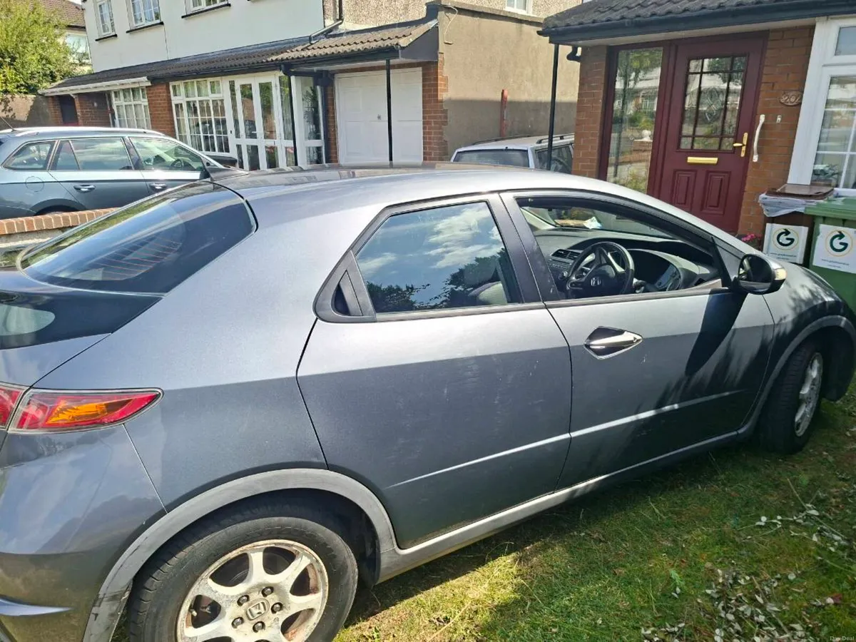 2006 Hoda Civic Grey 1.4ise 5Dr Petrol - Image 2