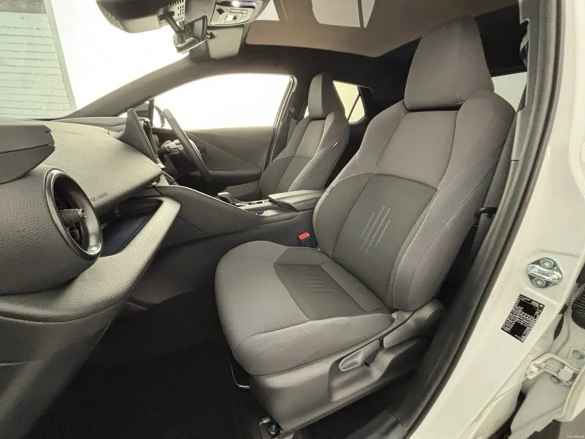 Toyota C-HR HEV Sport+ - Image 6