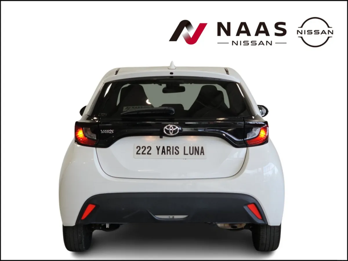 Toyota Yaris 1.0 LUNA - Image 5