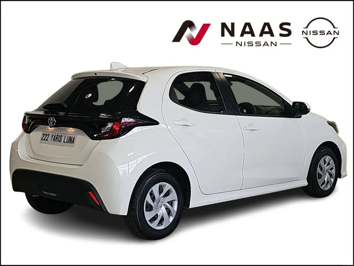 Toyota Yaris 1.0 LUNA - Image 4