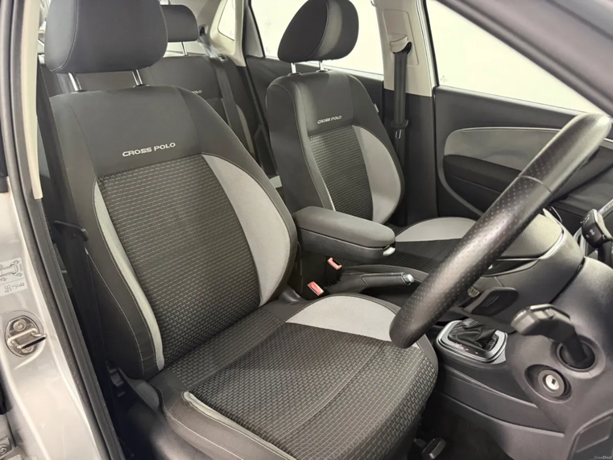 Volkswagen Polo **CROSS MODEL**AUTO**17"DIAMOND CU - Image 6