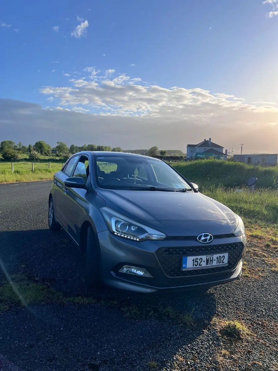 2015 1Hyundai i20 - Image 1