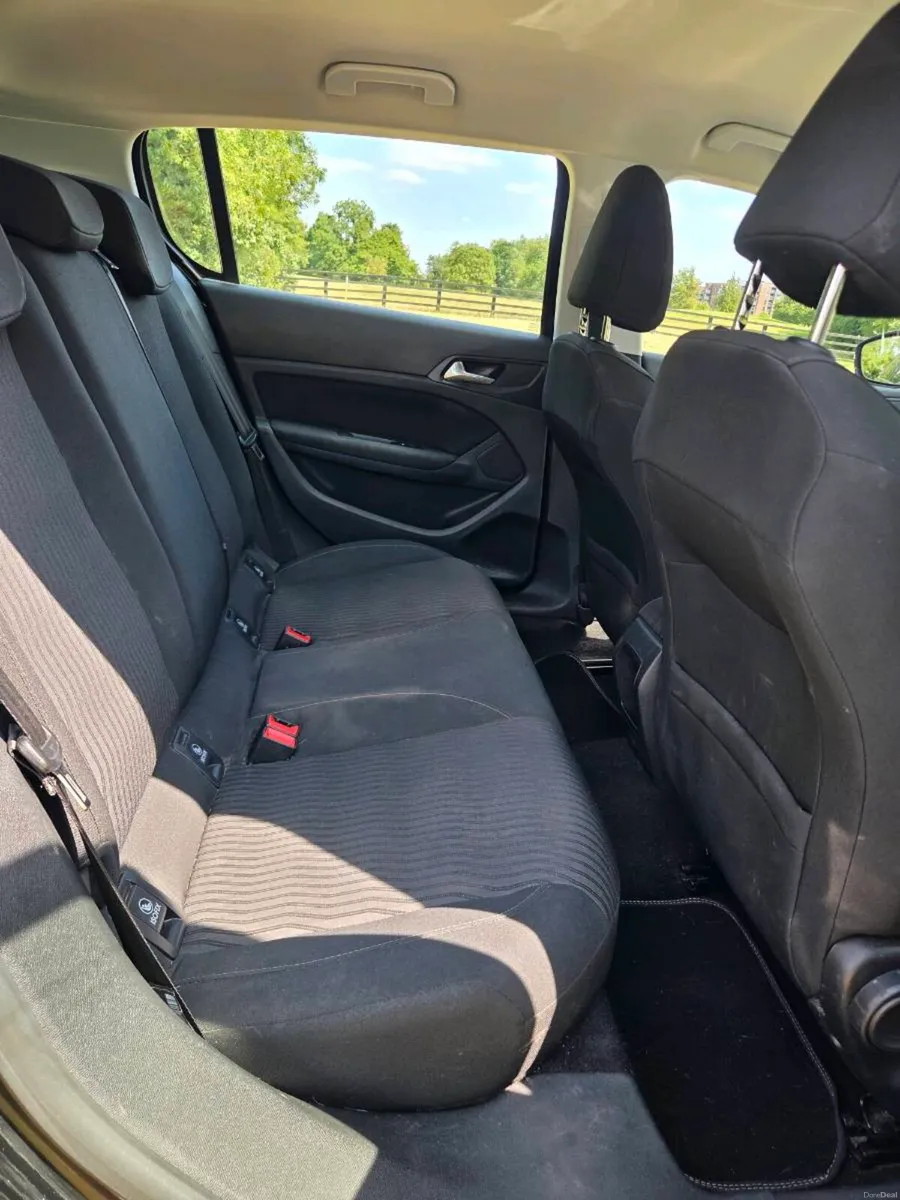 2017 PEUGEOT 308 1.2 PETROL - Image 6