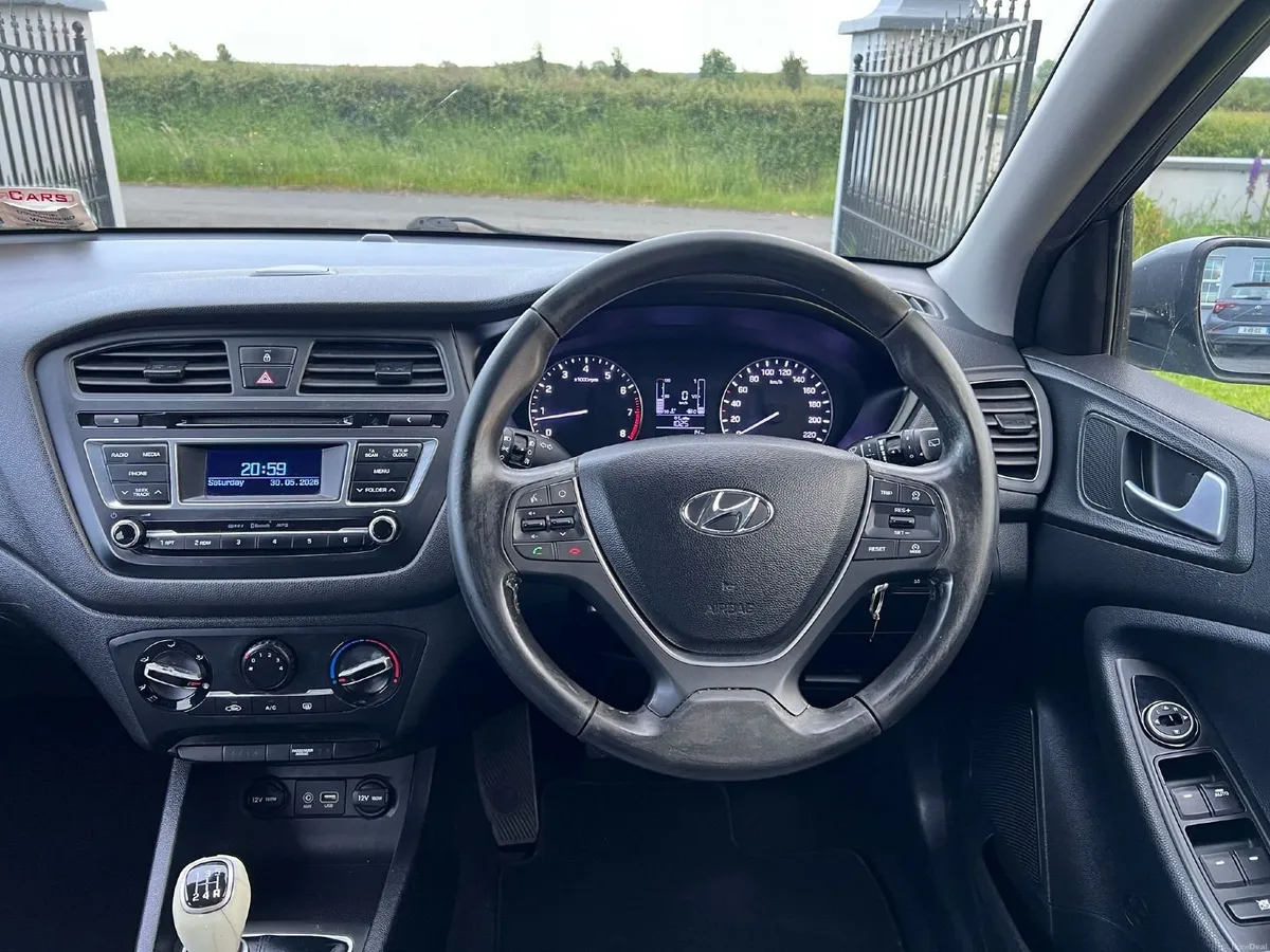 2015 1Hyundai i20 - Image 5