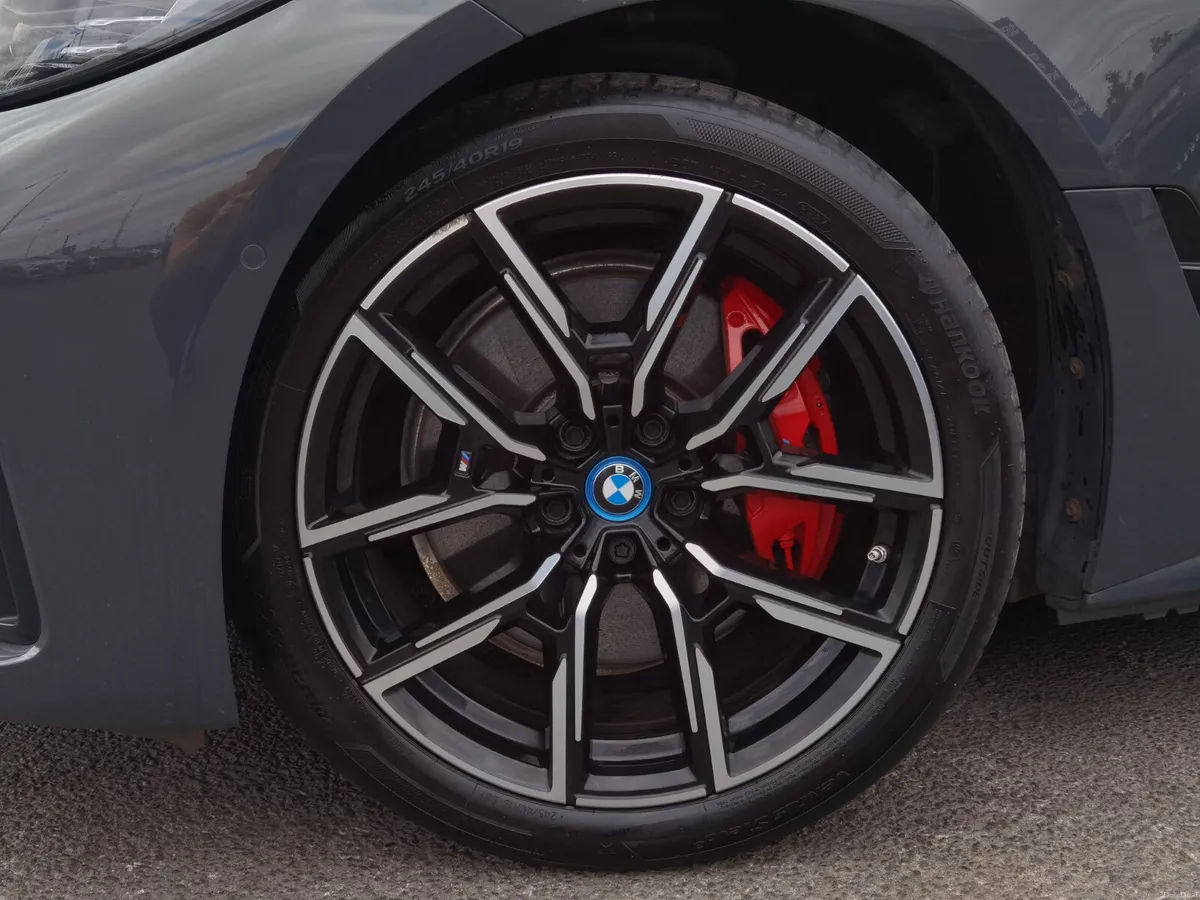 BMW I4 EDRIVE40 M SPORT **96.3% BATTERY HEALTH** - Image 2