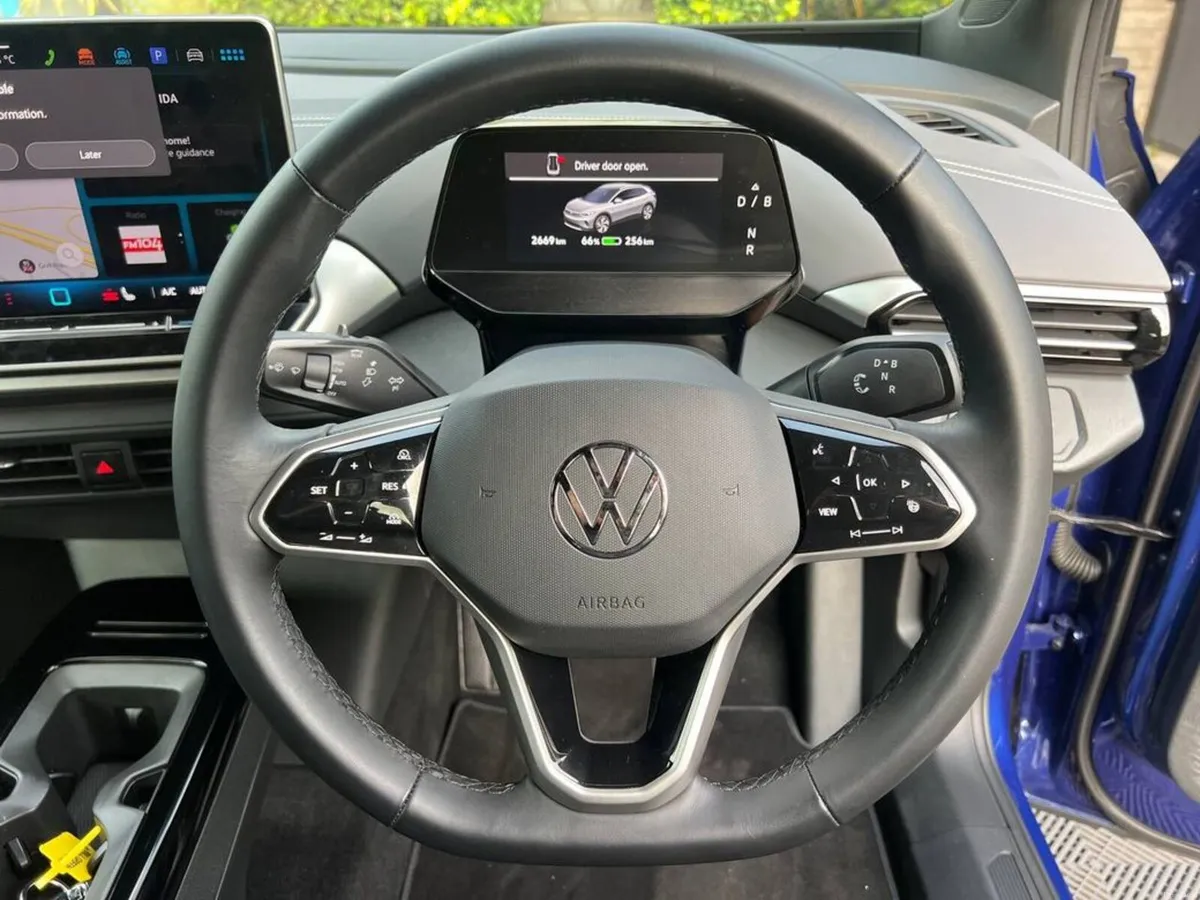 Volkswagen ID.4 PURE MATCH 52KWH // / REVERSE CAME - Image 4