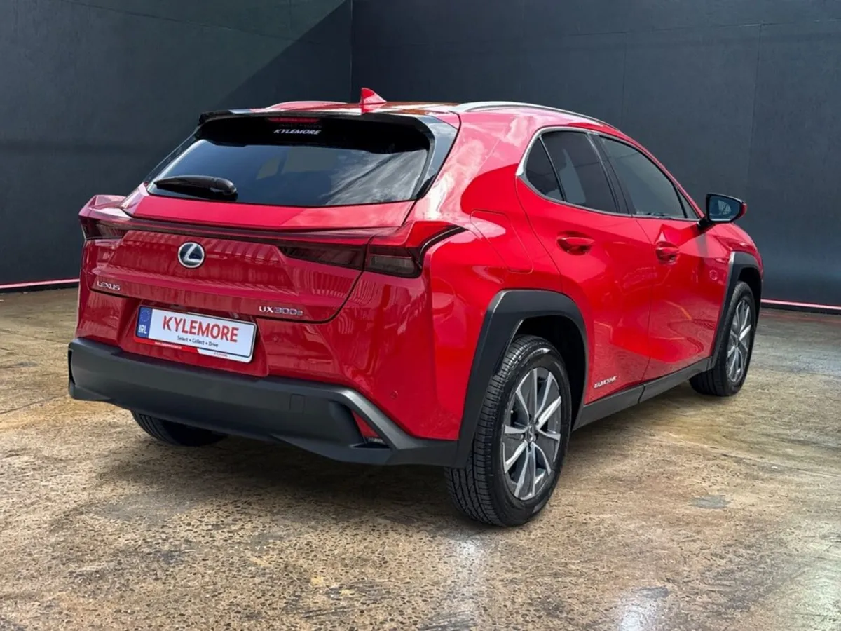 Lexus UX 300E - Image 3