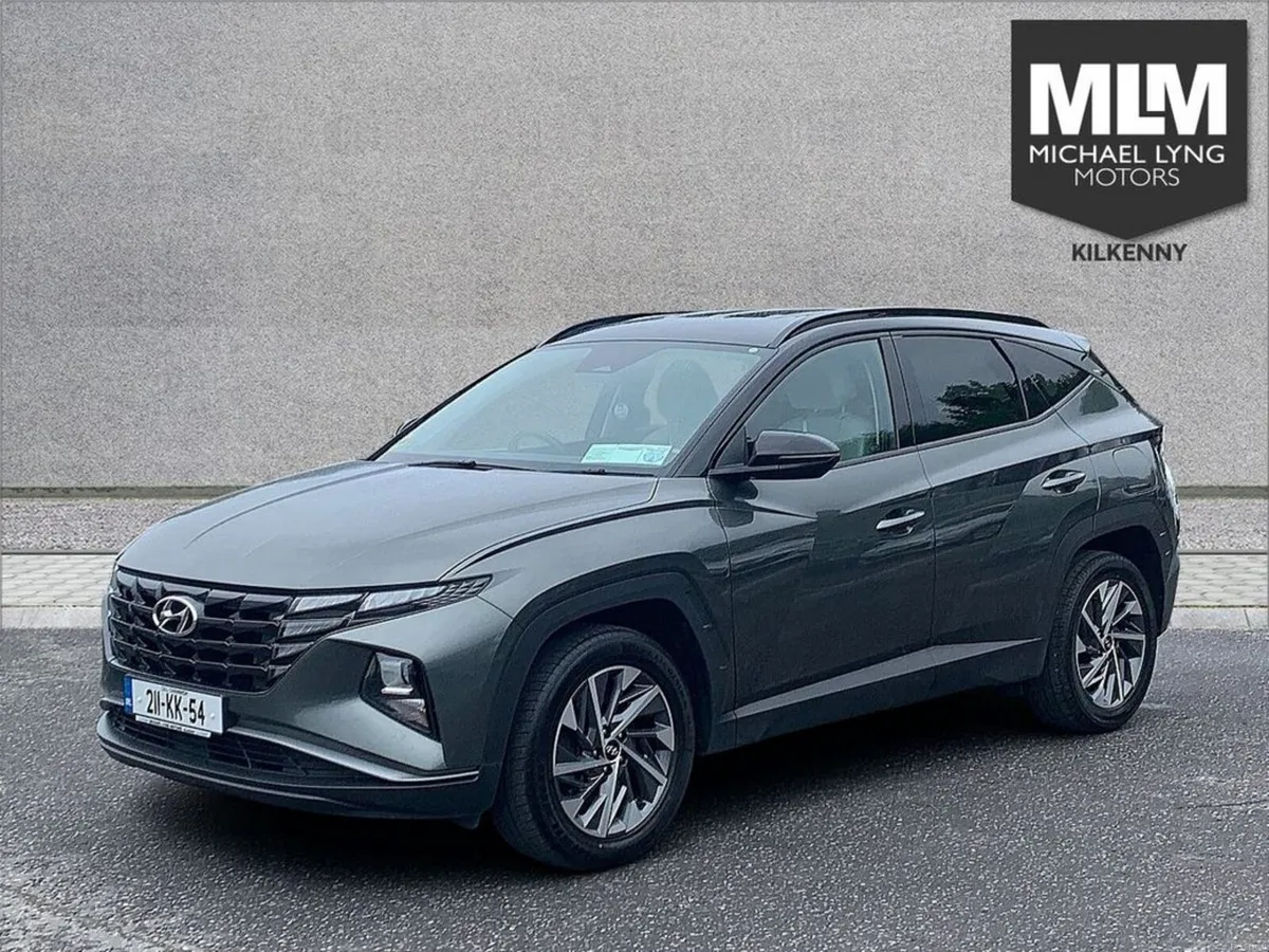 Hyundai Tucson 2WD Executive w.2 Tone Roof - Image 3