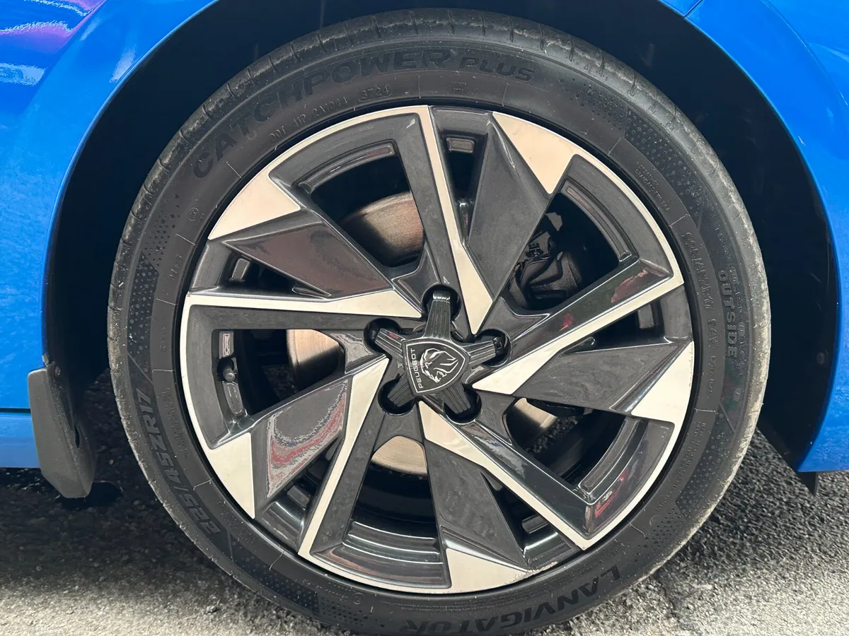 Peugeot 308 1.5 BlueHDi 130bhp Allure Auto - Image 4