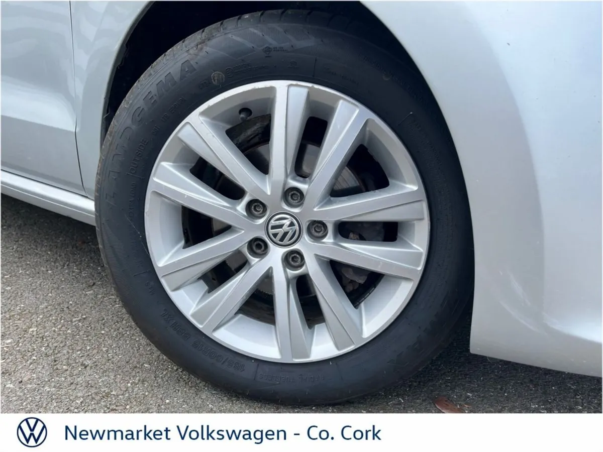 Volkswagen Polo 1.0 PETROL 60BHP TRENDLINE - Image 2