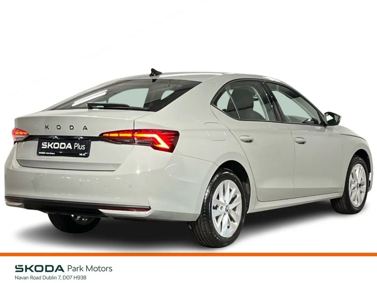 Skoda Octavia Selection DSG 1.5TSI 115BHP - Revers - Image 4