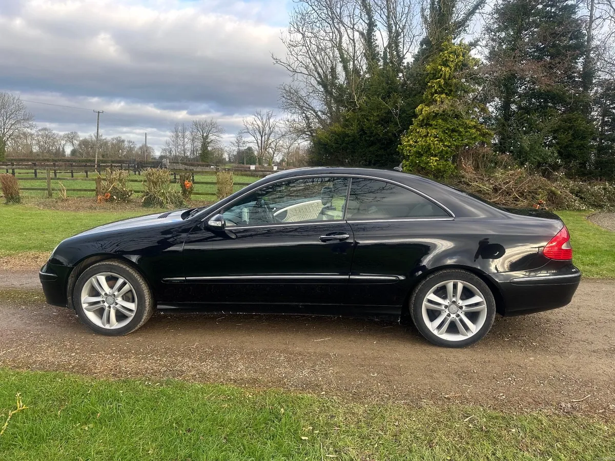 Mercedes-Benz CLK 2009 - Image 1