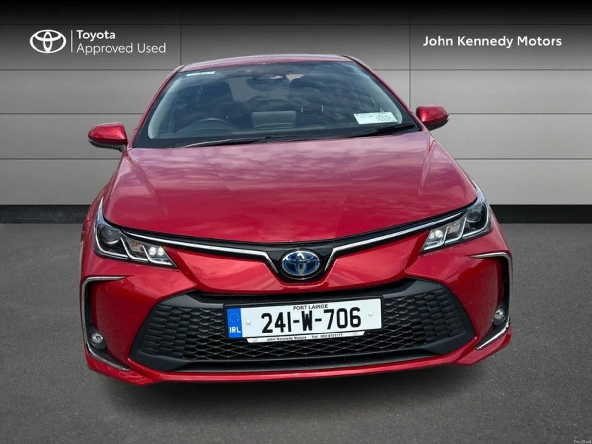 Toyota Corolla LUNA SPORT SALOON - Image 5