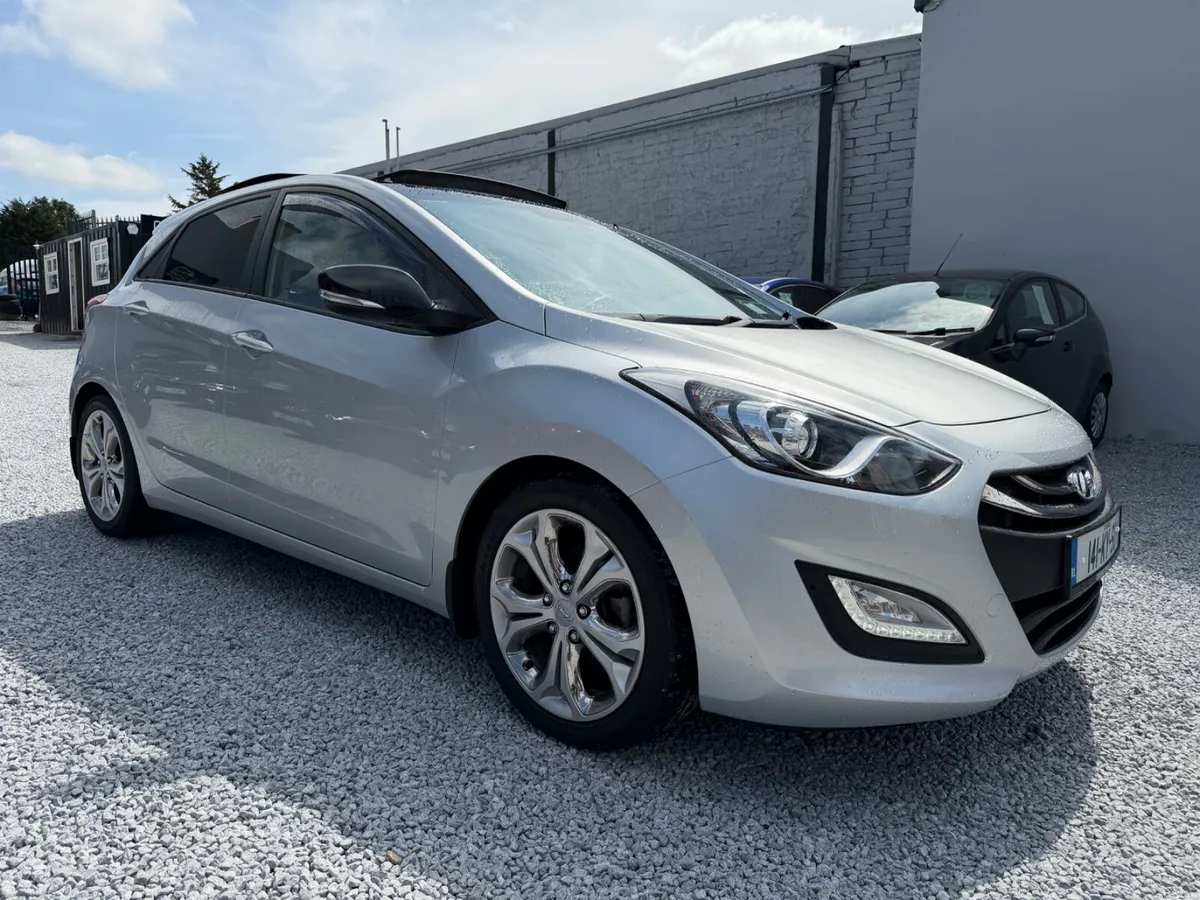 2014 (141) Hyundai i30 Premium - Image 1