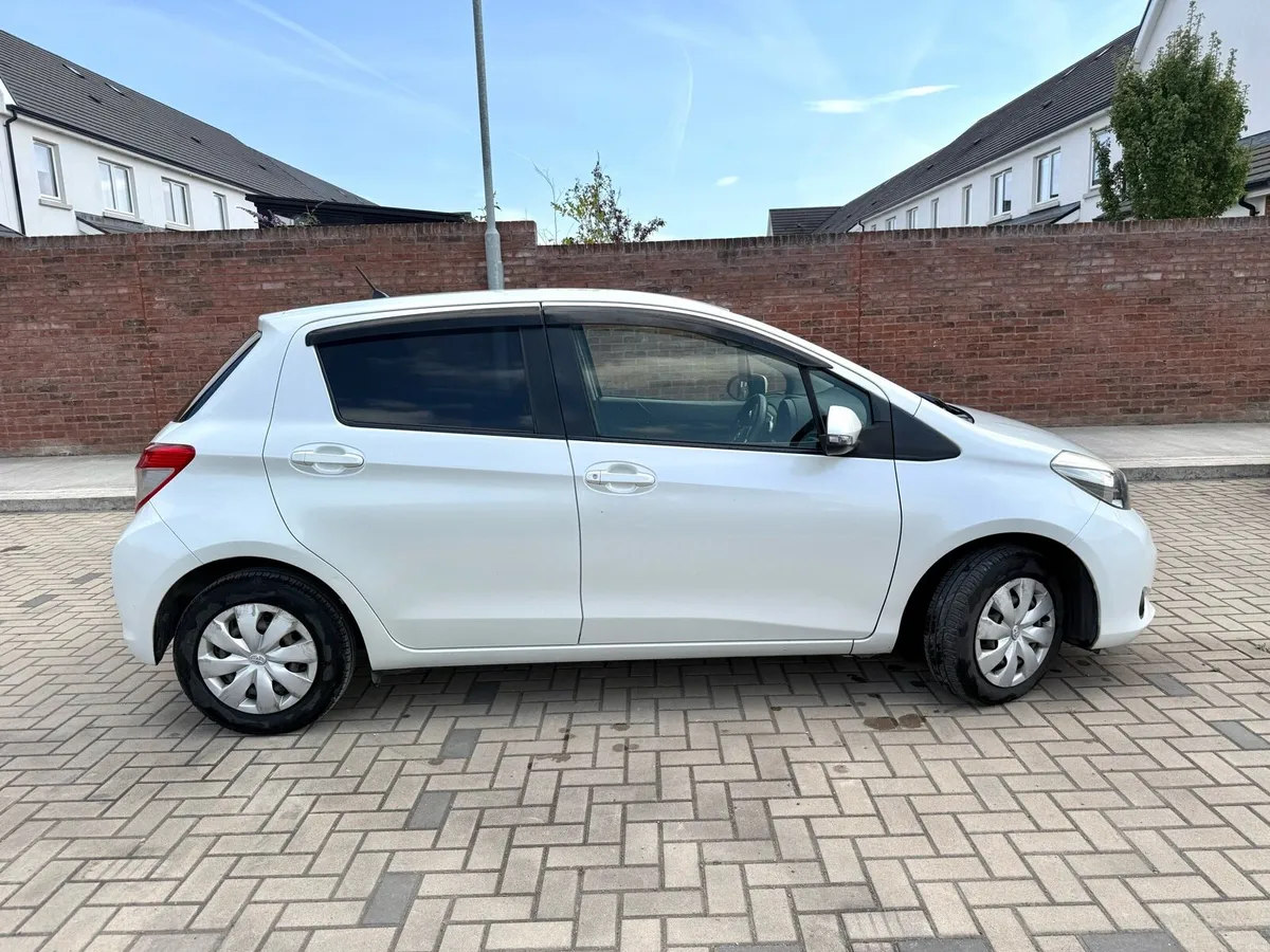 Toyota Vitz - Automatic 2014 - Image 4
