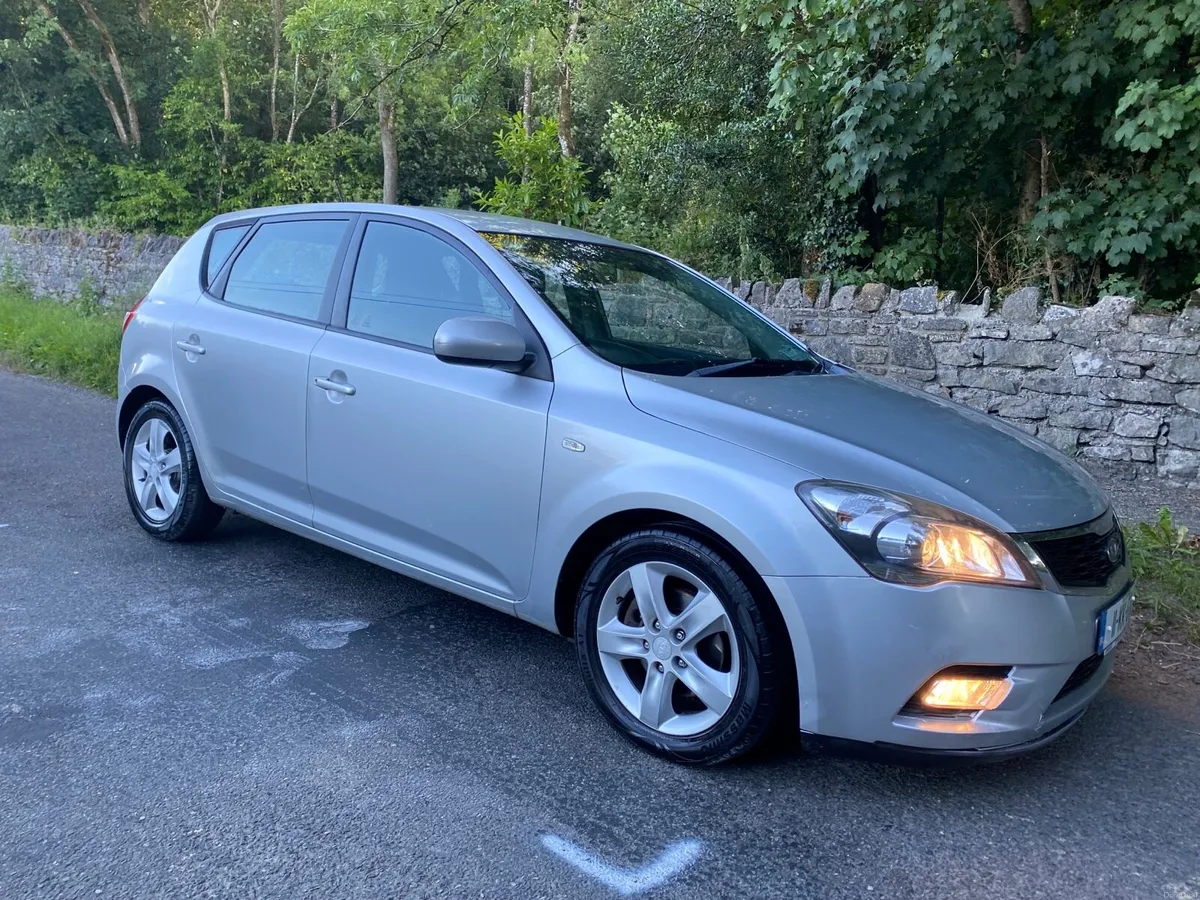 KIA CEED MINT BEAUTIFUL CAR NCT 27 CURRENT TAX - Image 1
