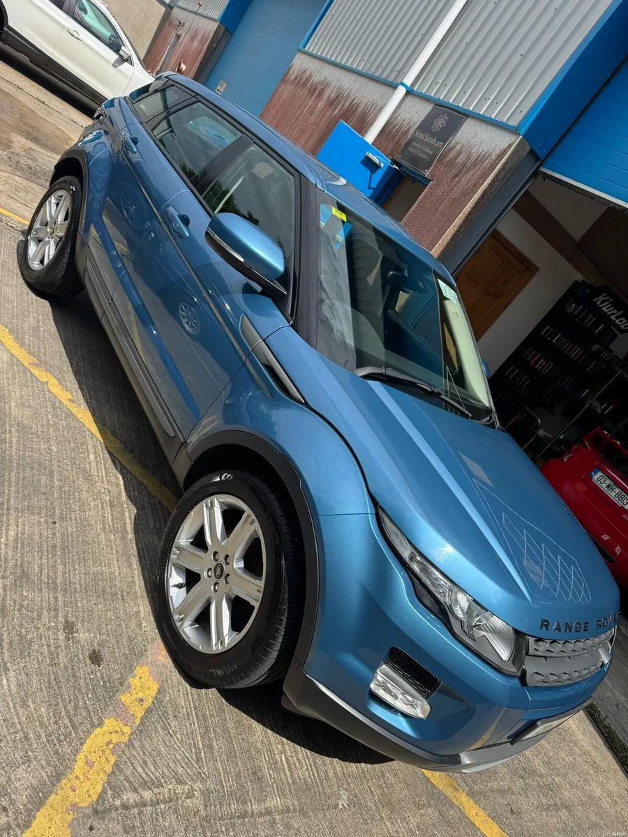 Range Rover Evoque 2.2D 4x4 Immaculate - Image 2