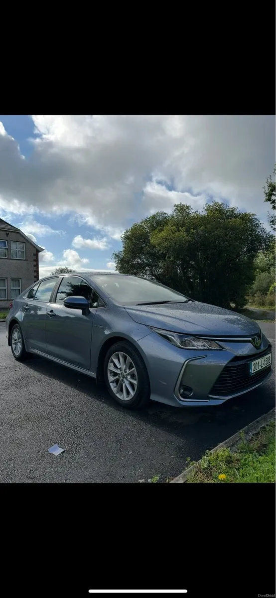 2020 Toyota corolla 1.8 Hybrid Saloon - Mint Condi - Image 1