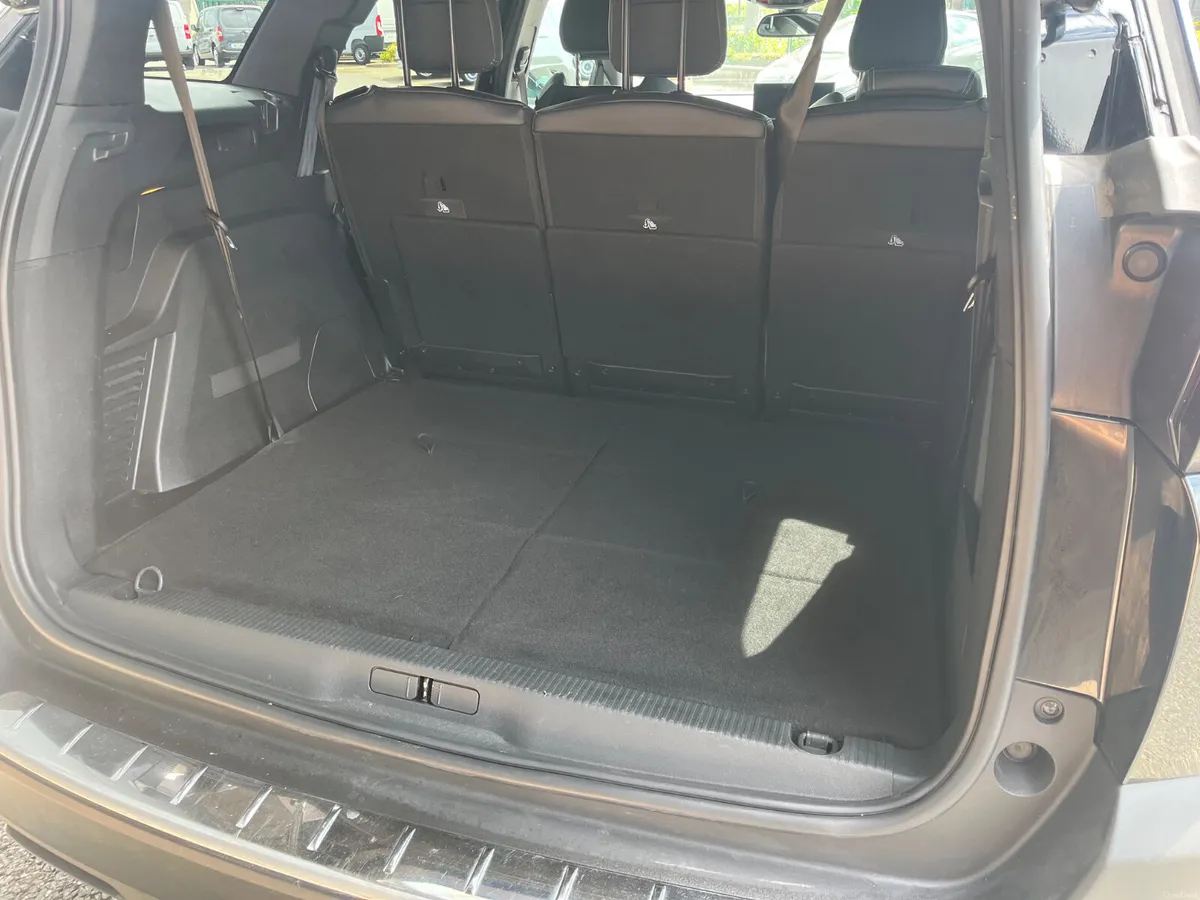 Peugeot 5008 2023 - Image 5