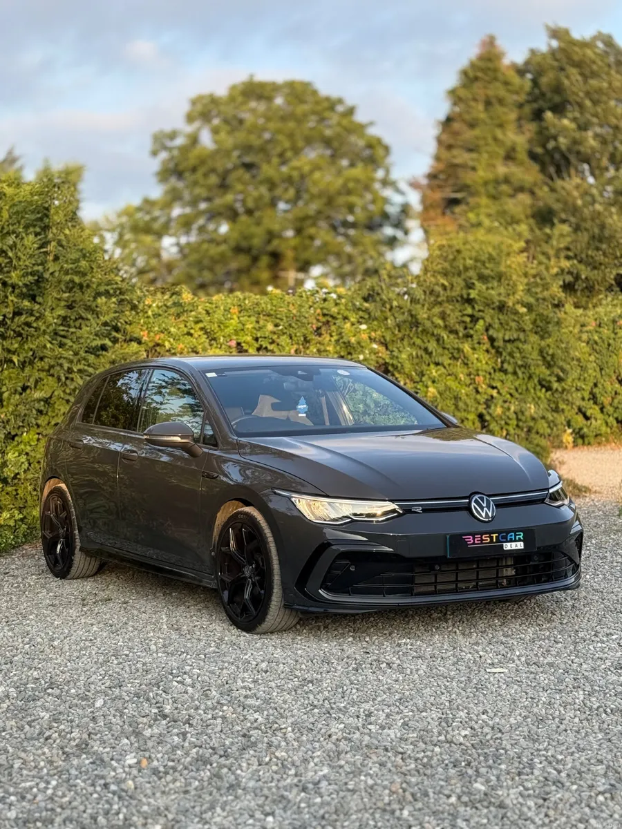 2023 Volkswagen Golf R-Line 1.5 TSI 130HP - Image 3