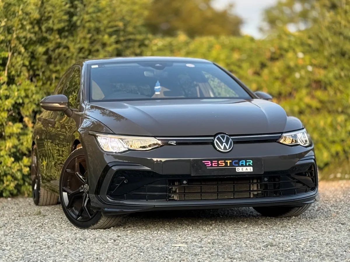 2023 Volkswagen Golf R-Line 1.5 TSI 130HP - Image 2